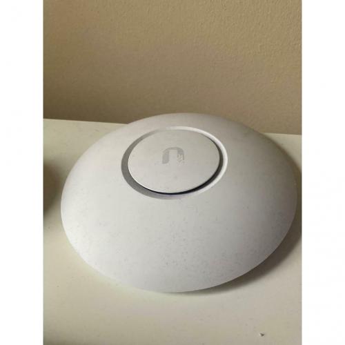 Unifi AP Lite wireless access point