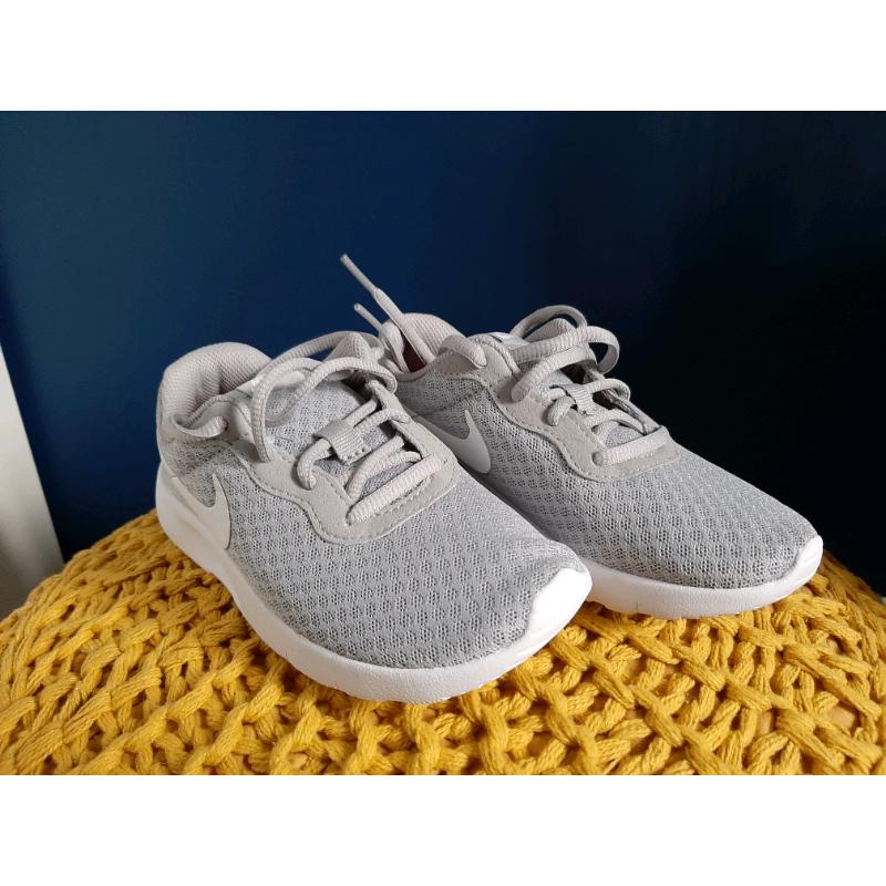 Nike trainers uk12, 18.5cm
