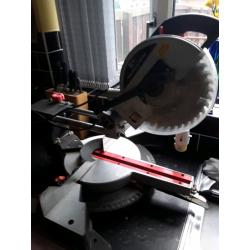 Sliding chop saw mitre saw with laser