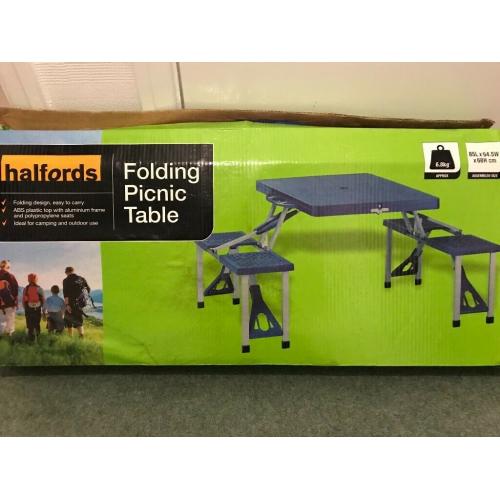 Halfords Folding Picnic Table