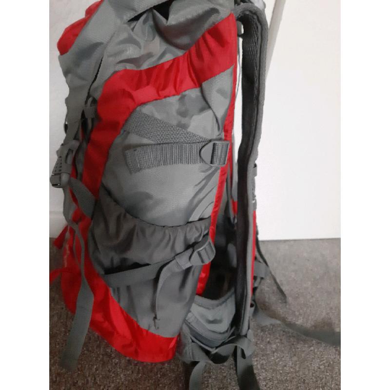 Technicals Glencoe 28 L backpack with built in rain cover hardly used