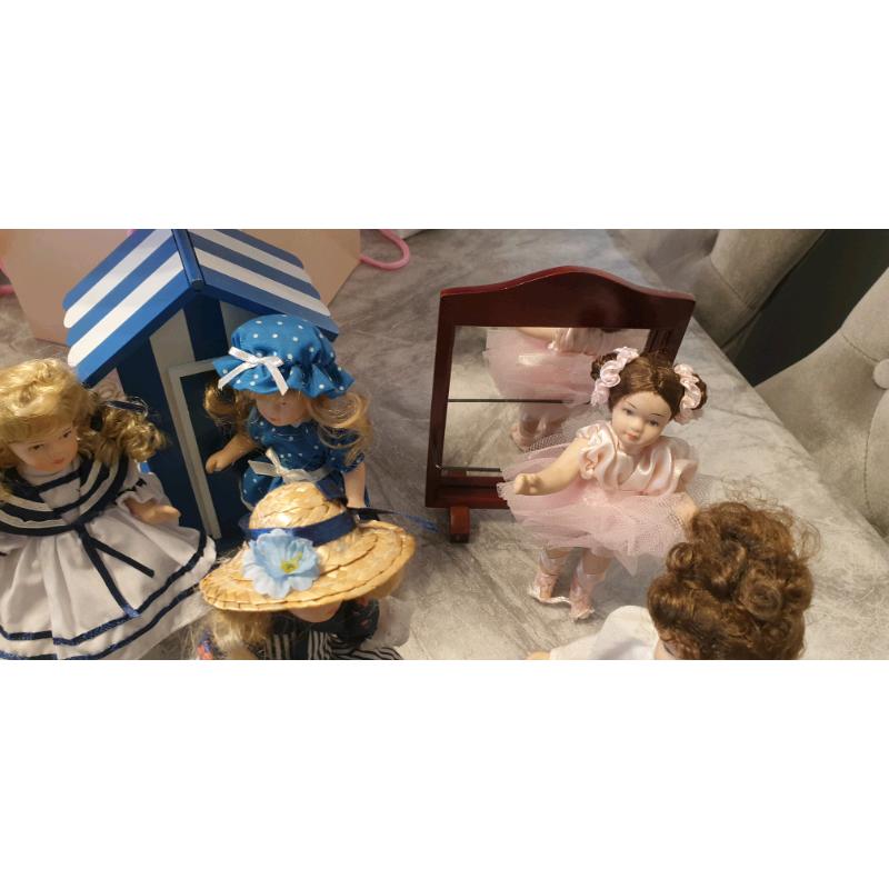 Porcelain doll set