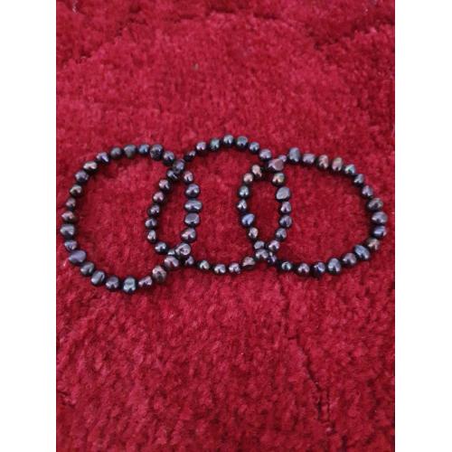 Black pearl bracelet