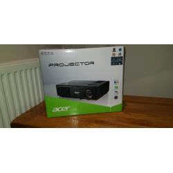 Home cinema projector and screen