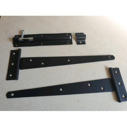 Tee hinges and bolt sets