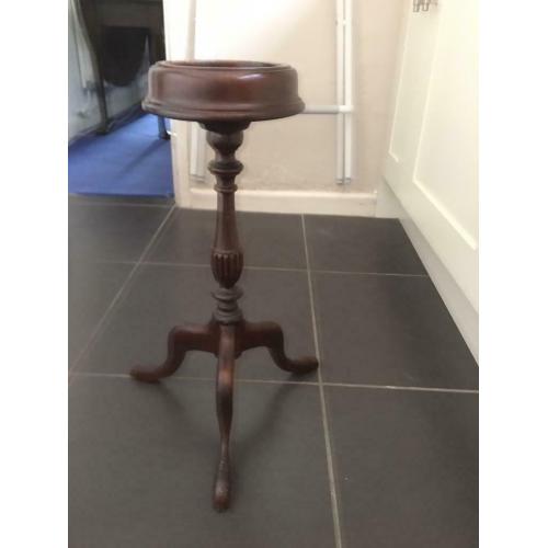 Pot stand
