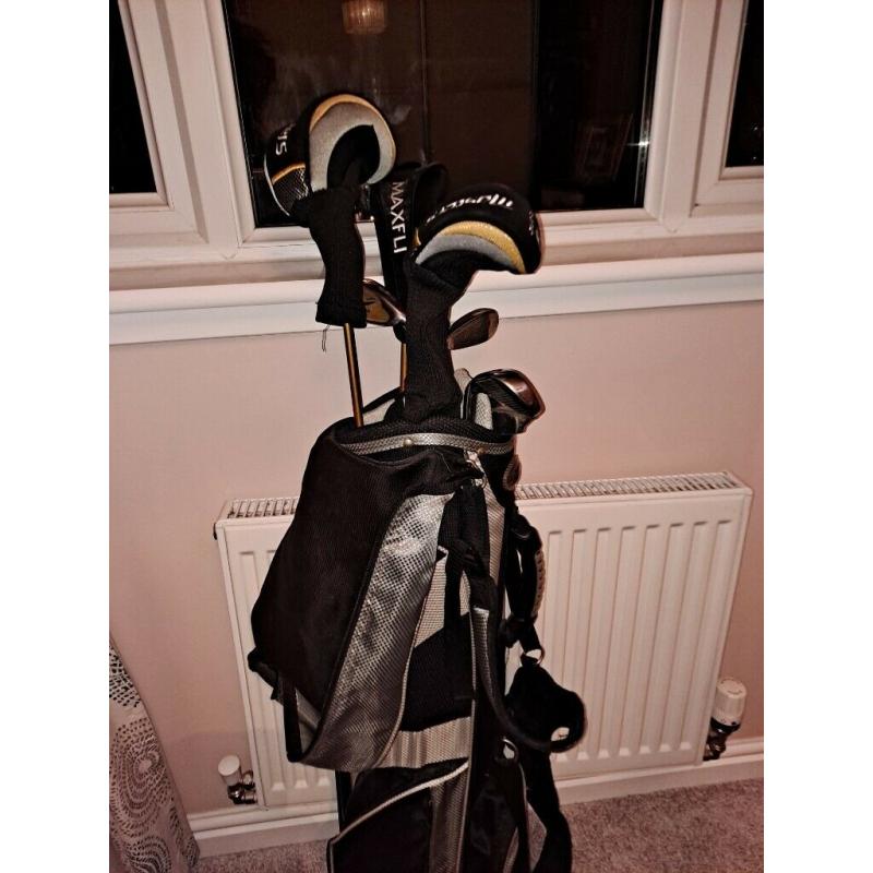 Junior golf clubs